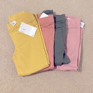 H&M colored jeggings brand new with tags size 2-3y